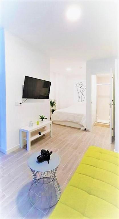 Coqueto Apartamento Nuevo En Pleno Centro De Algeciras Bb Buitenkant foto