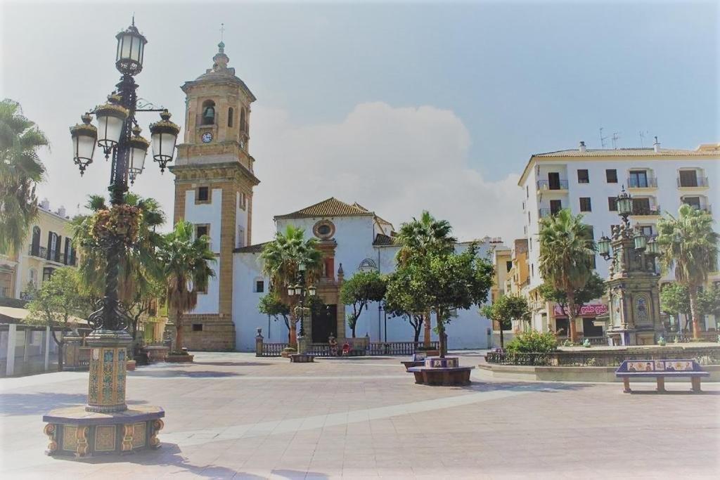 Coqueto Apartamento Nuevo En Pleno Centro De Algeciras Bb Buitenkant foto